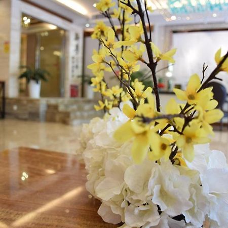 Asian Star Hotel Zhuhai Exteriör bild