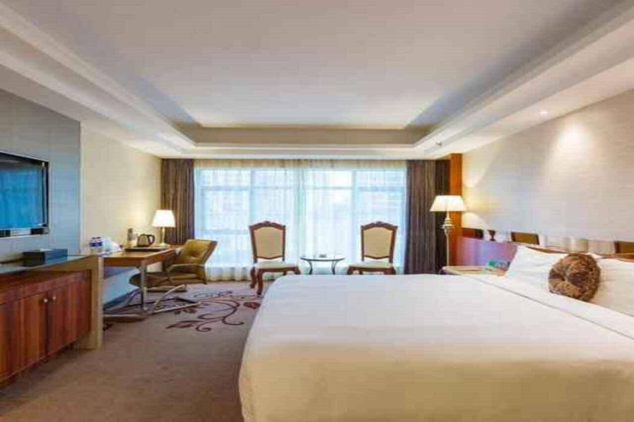 Asian Star Hotel Zhuhai Exteriör bild