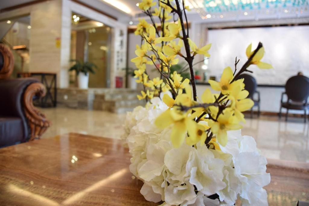 Asian Star Hotel Zhuhai Exteriör bild