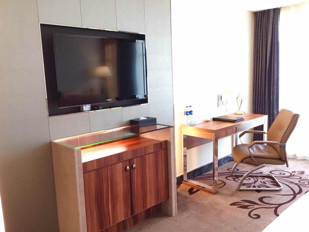 Asian Star Hotel Zhuhai Exteriör bild