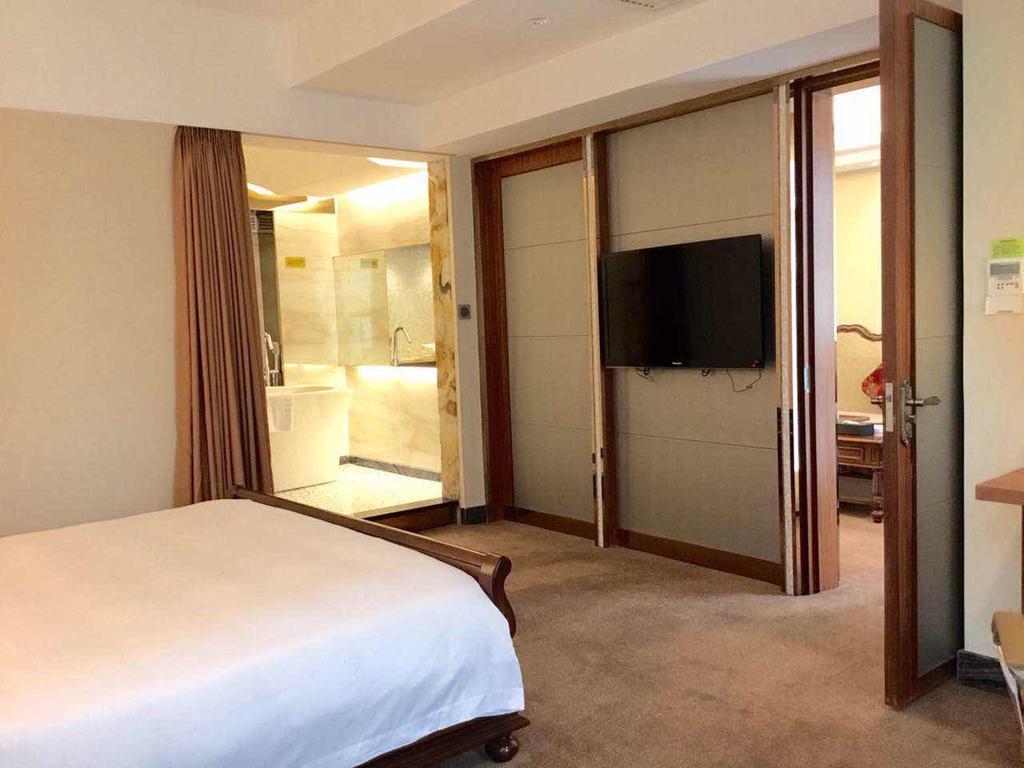 Asian Star Hotel Zhuhai Exteriör bild