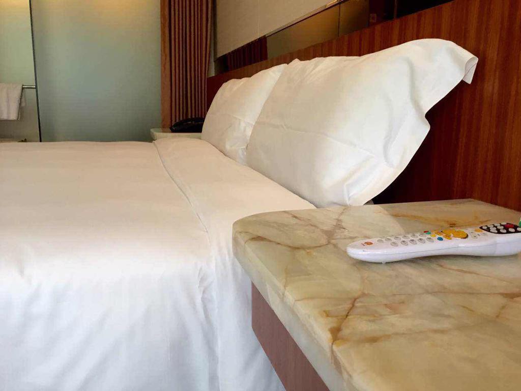 Asian Star Hotel Zhuhai Exteriör bild