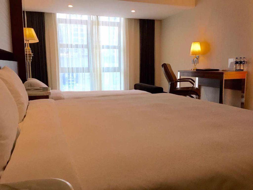Asian Star Hotel Zhuhai Exteriör bild