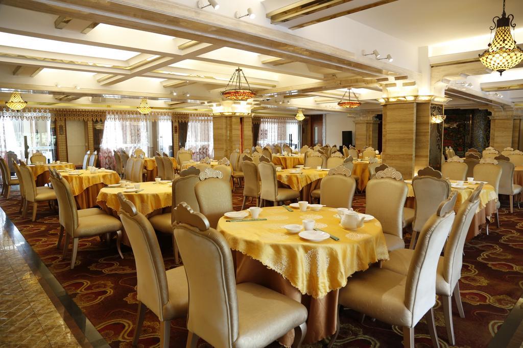 Asian Star Hotel Zhuhai Exteriör bild